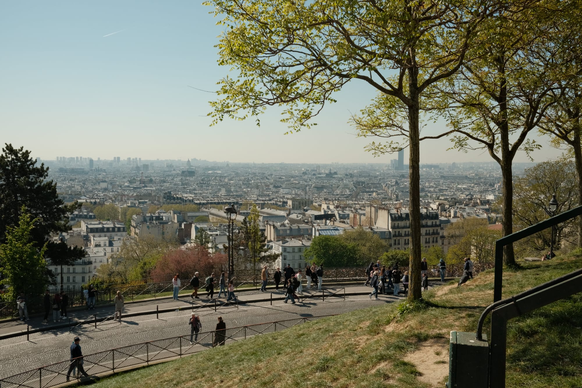 Blick aus dem Vorplatz am Sacré Coeur