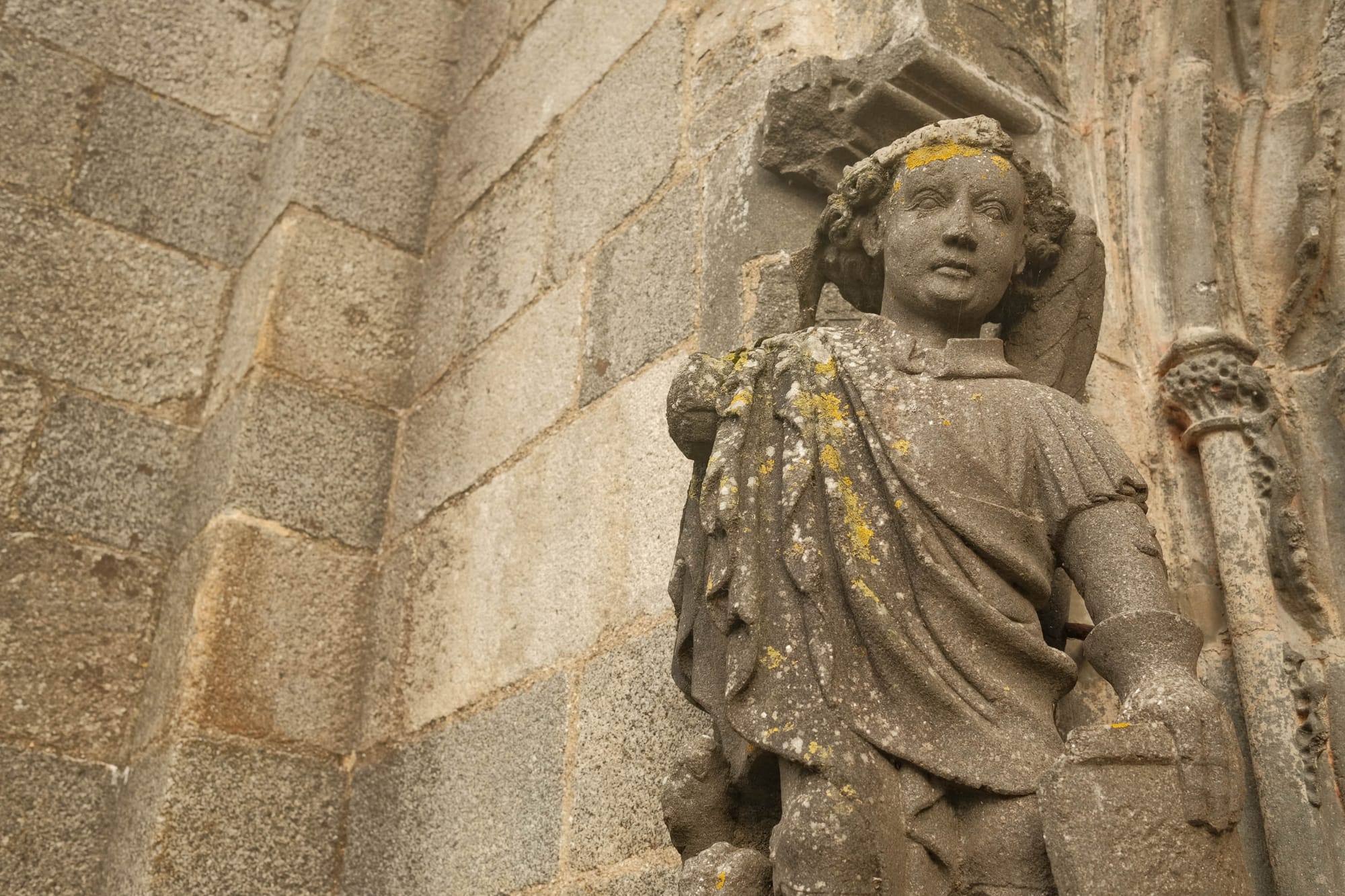 Traditionnelle Skulptur