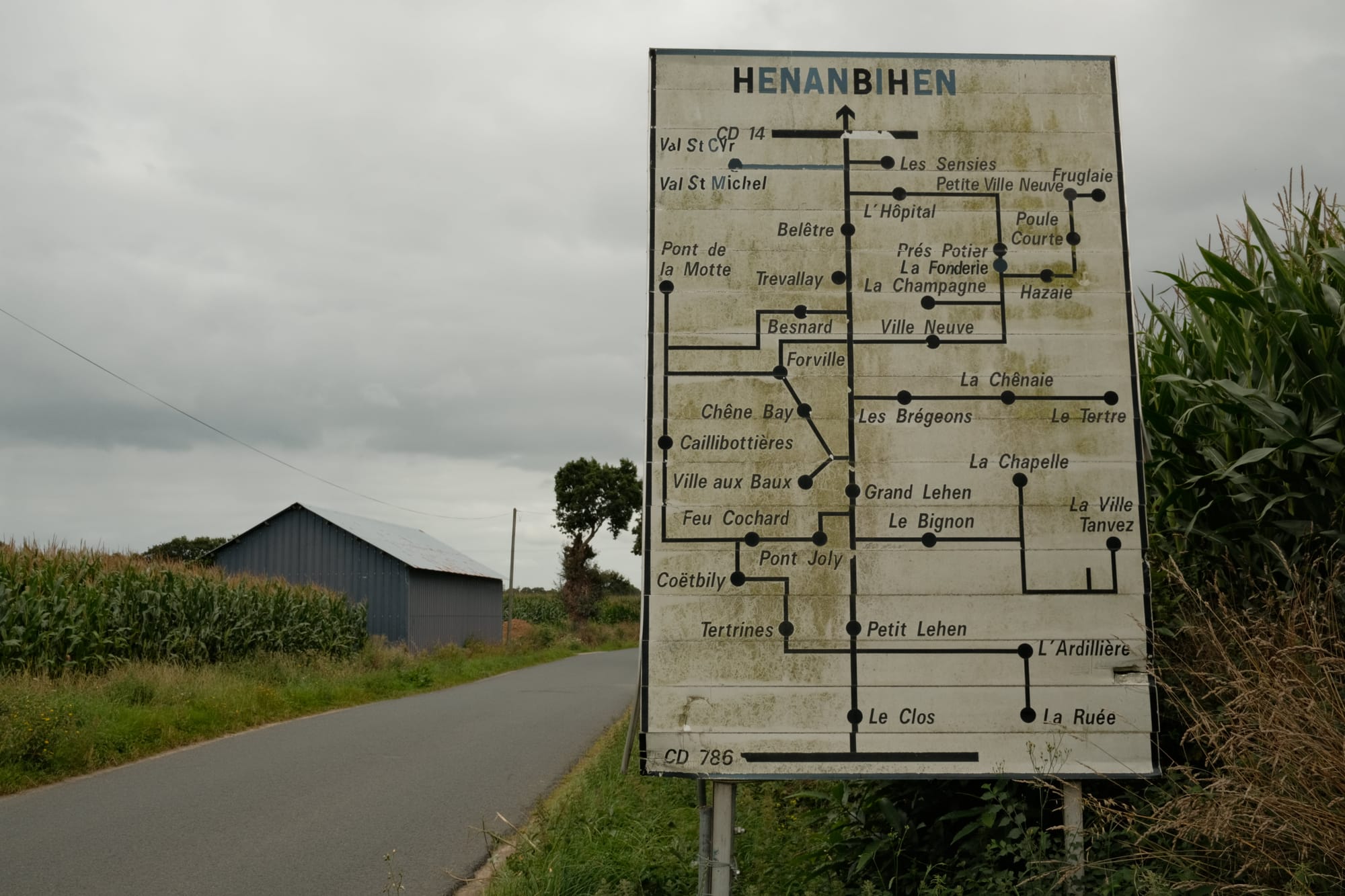 Orientierung beim Autofahren in der Bretagne