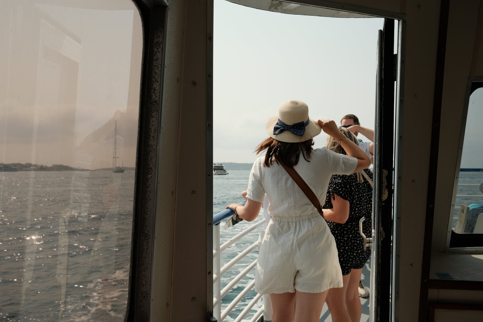 Touristen auf der Côte d'Azur