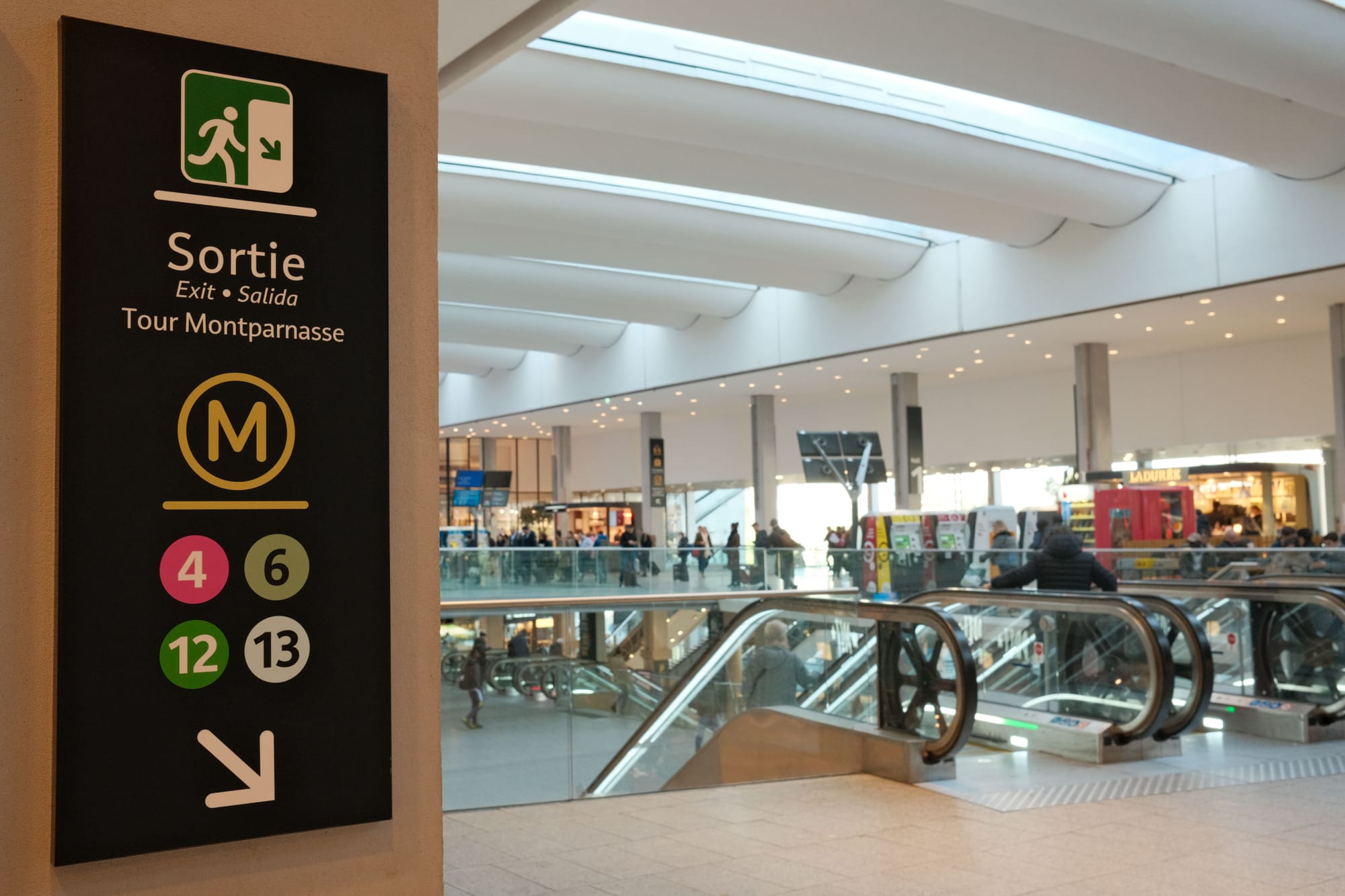 Im Bahnhof Paris Montparnasse