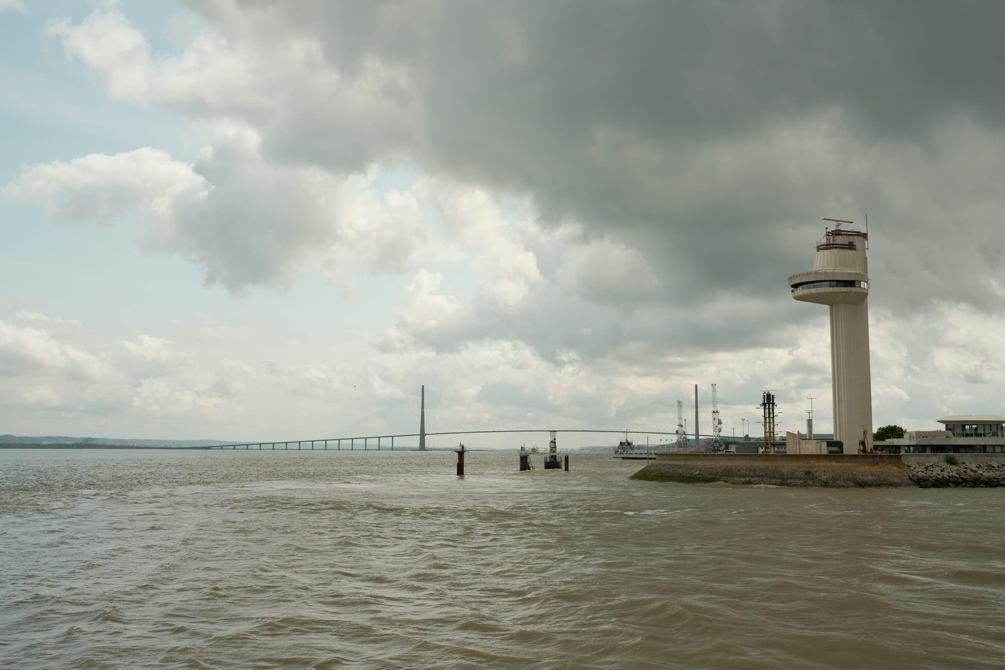 Pont de Normandie von Honfleur aus