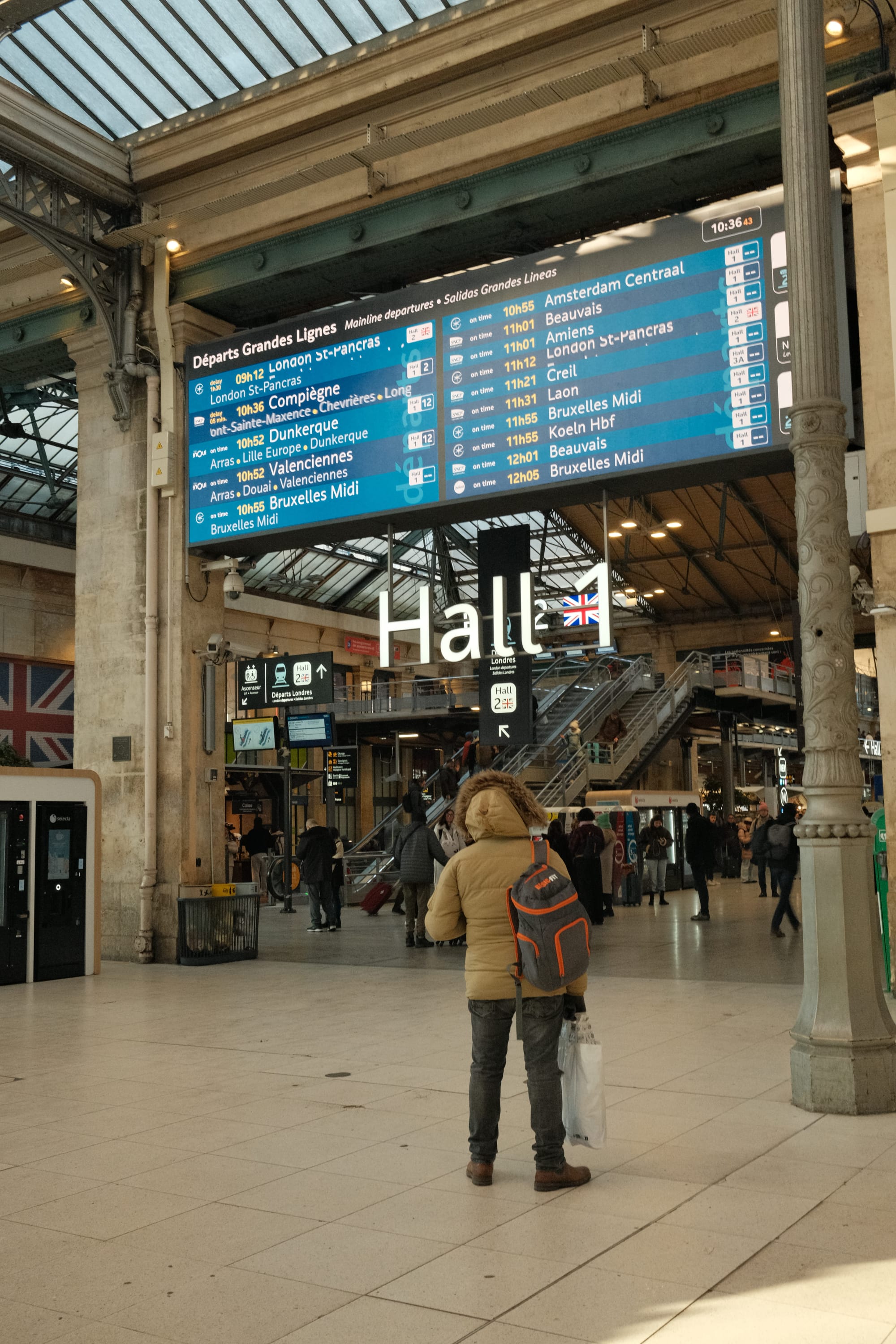 Anzeige in der Halle 1 in Paris Gare du Nord