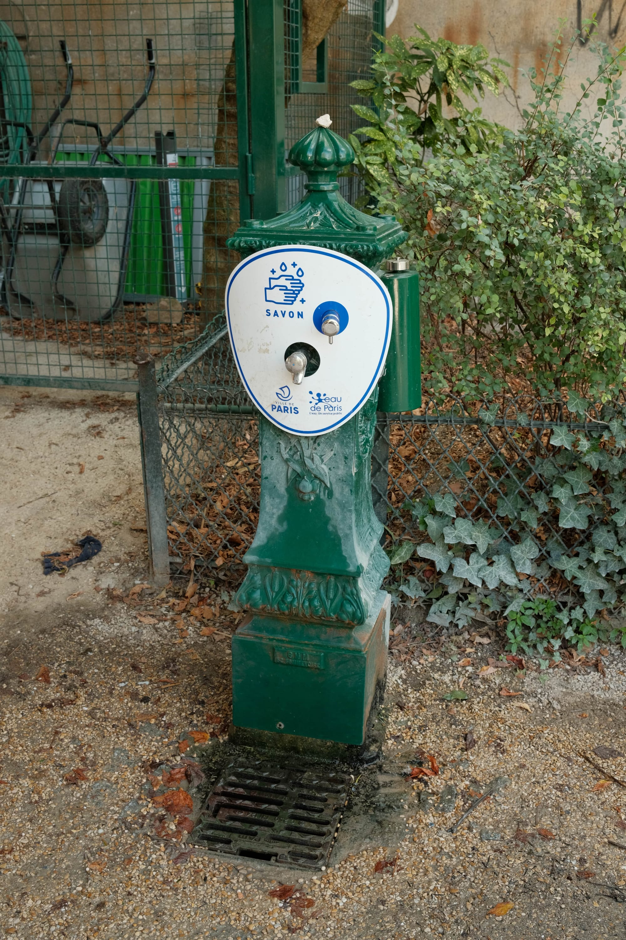 Wasserspender in Paris (sogar mit Seife!)