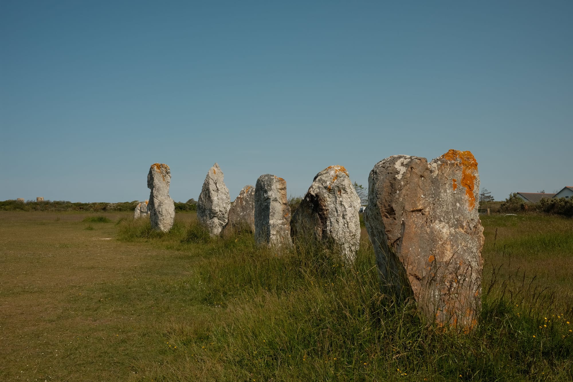 In der Bretagne findest du zahlreiche Megalithen.
