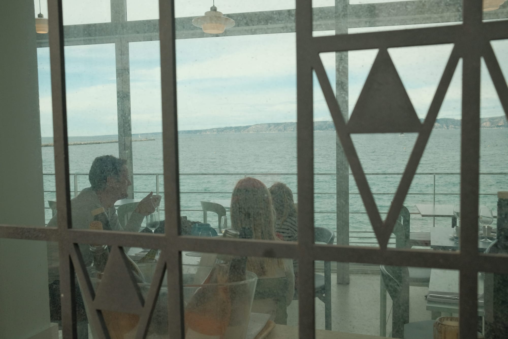 Restaurant mit Meerblick