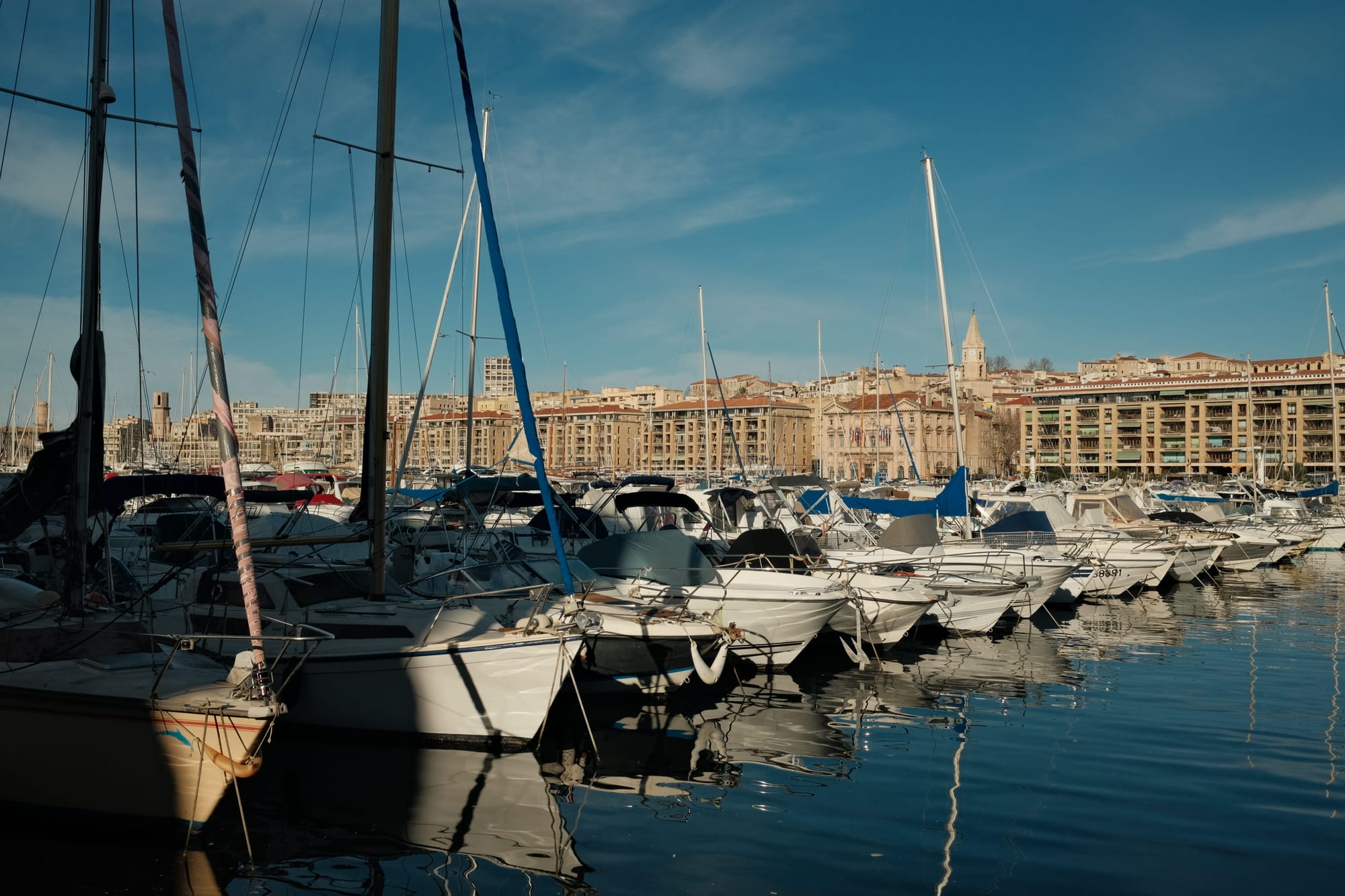 Alter Hafen von Marseille mit seinen Segelbooten
