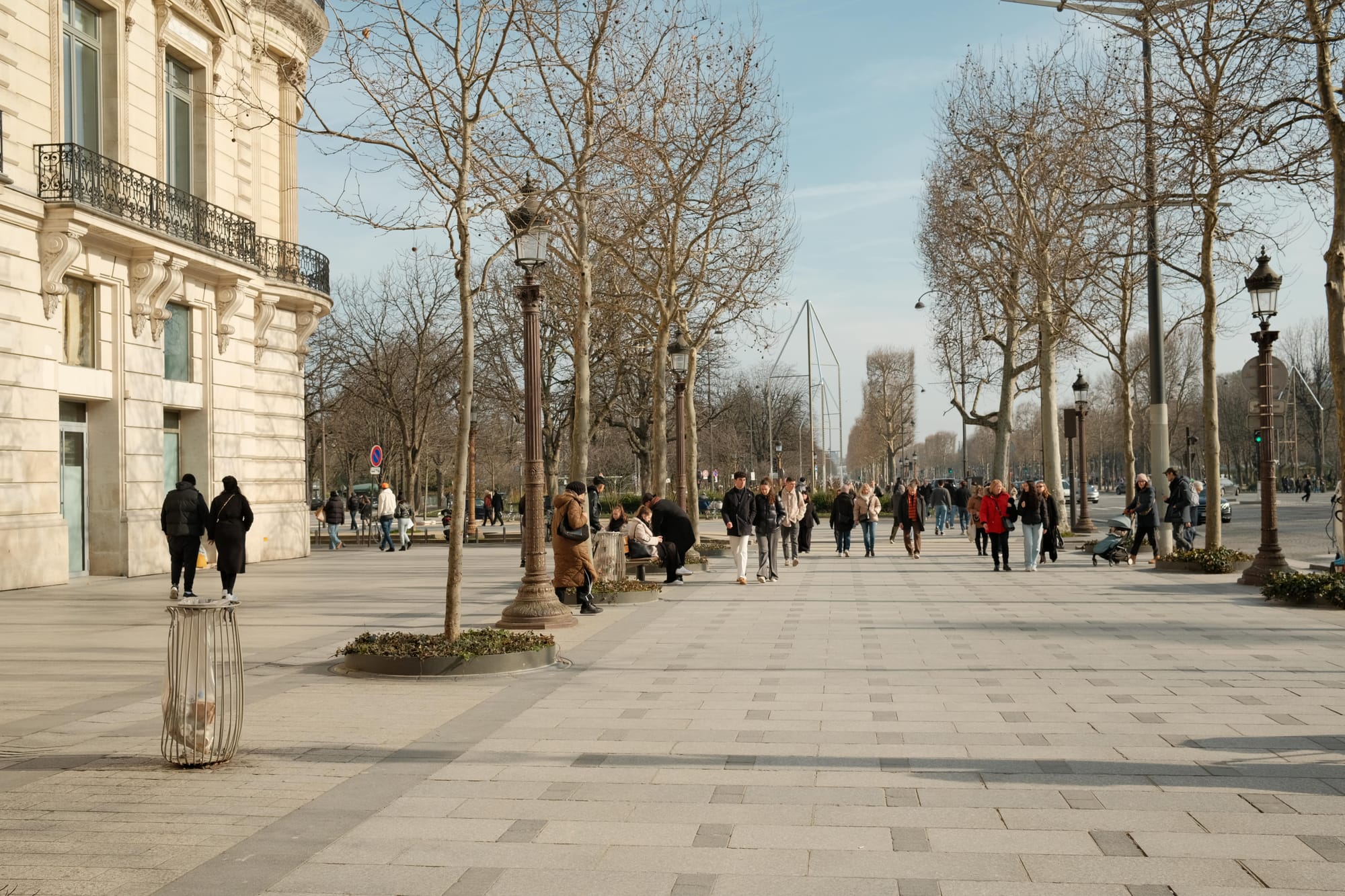 Champs-Elysées: Leicht zu erreichen, auch wenn auf der Karte nicht unbedingt daneben.