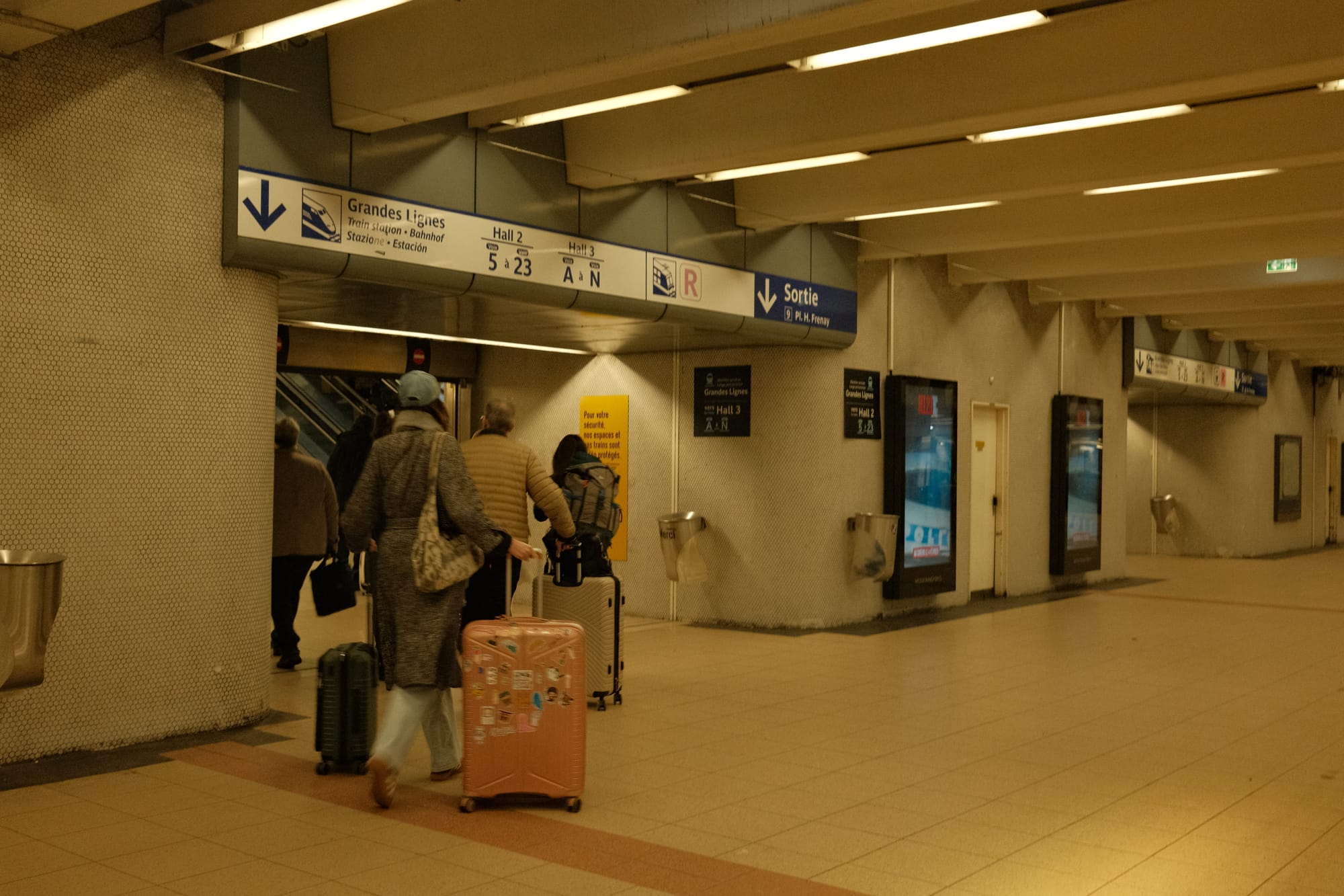 Zugang zum Bahnhof Paris Gare de Lyon vom Metro aus