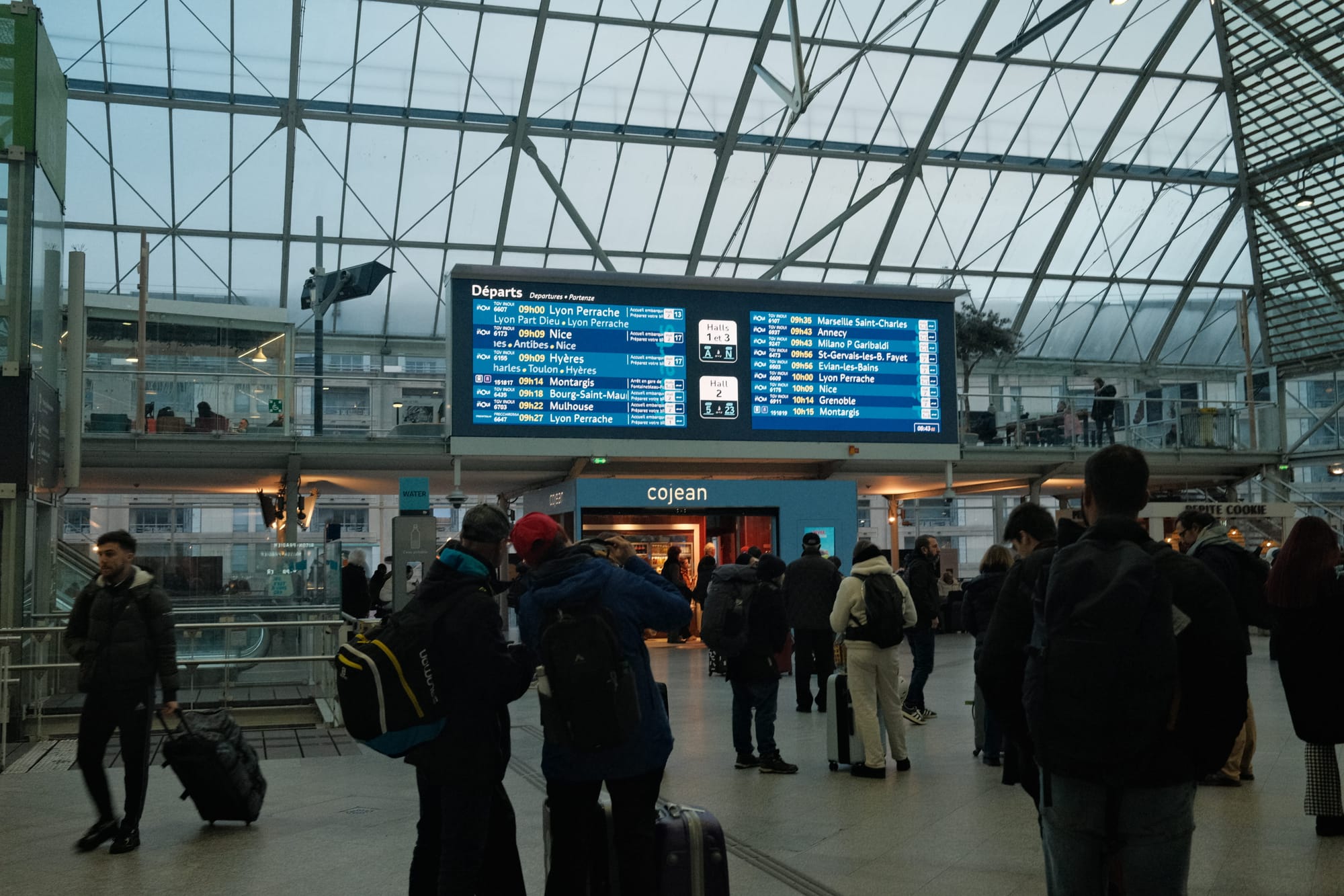 Hall 2: Hier fahren viele Züge Richtung Südfrankreich