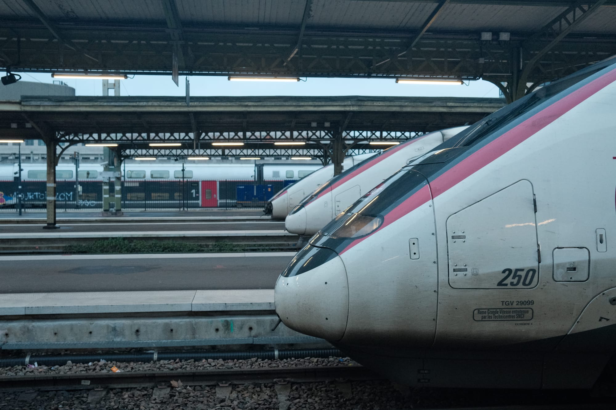 Am Bahnhof Gare de Lyon in Paris