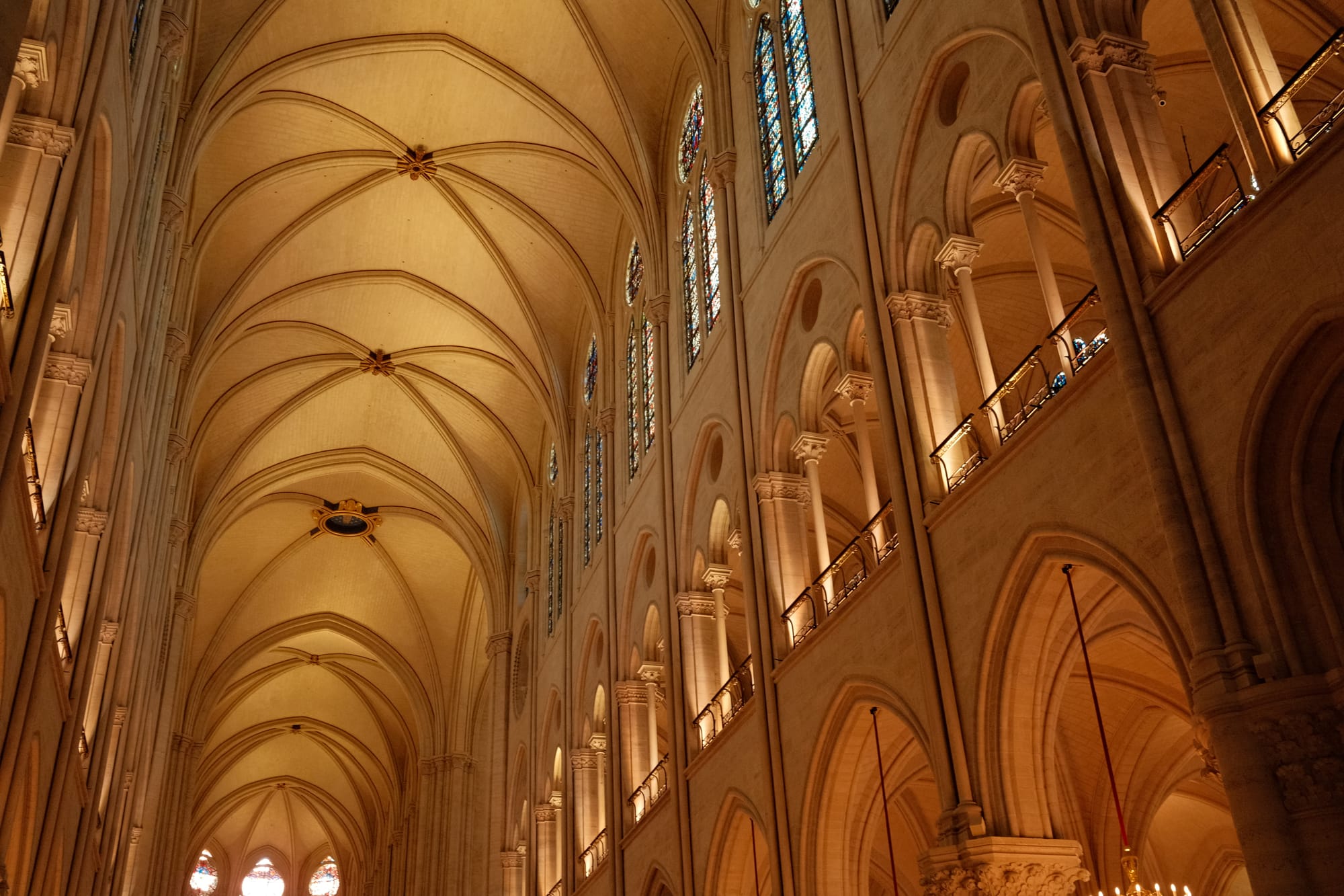 Kirchenschiff in Notre Dame