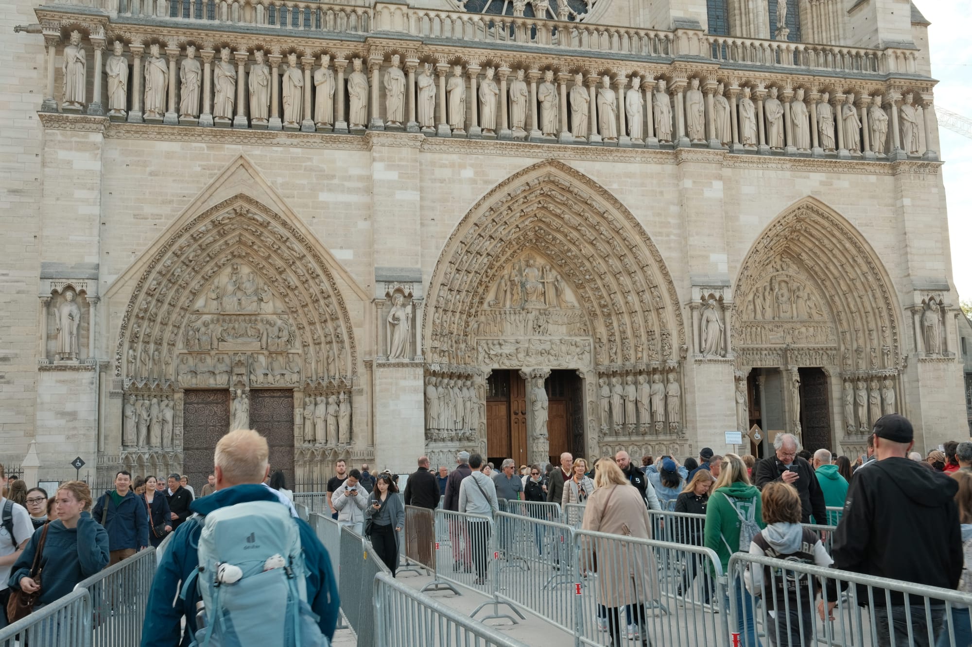 Warteschlange vor der Kathedrale