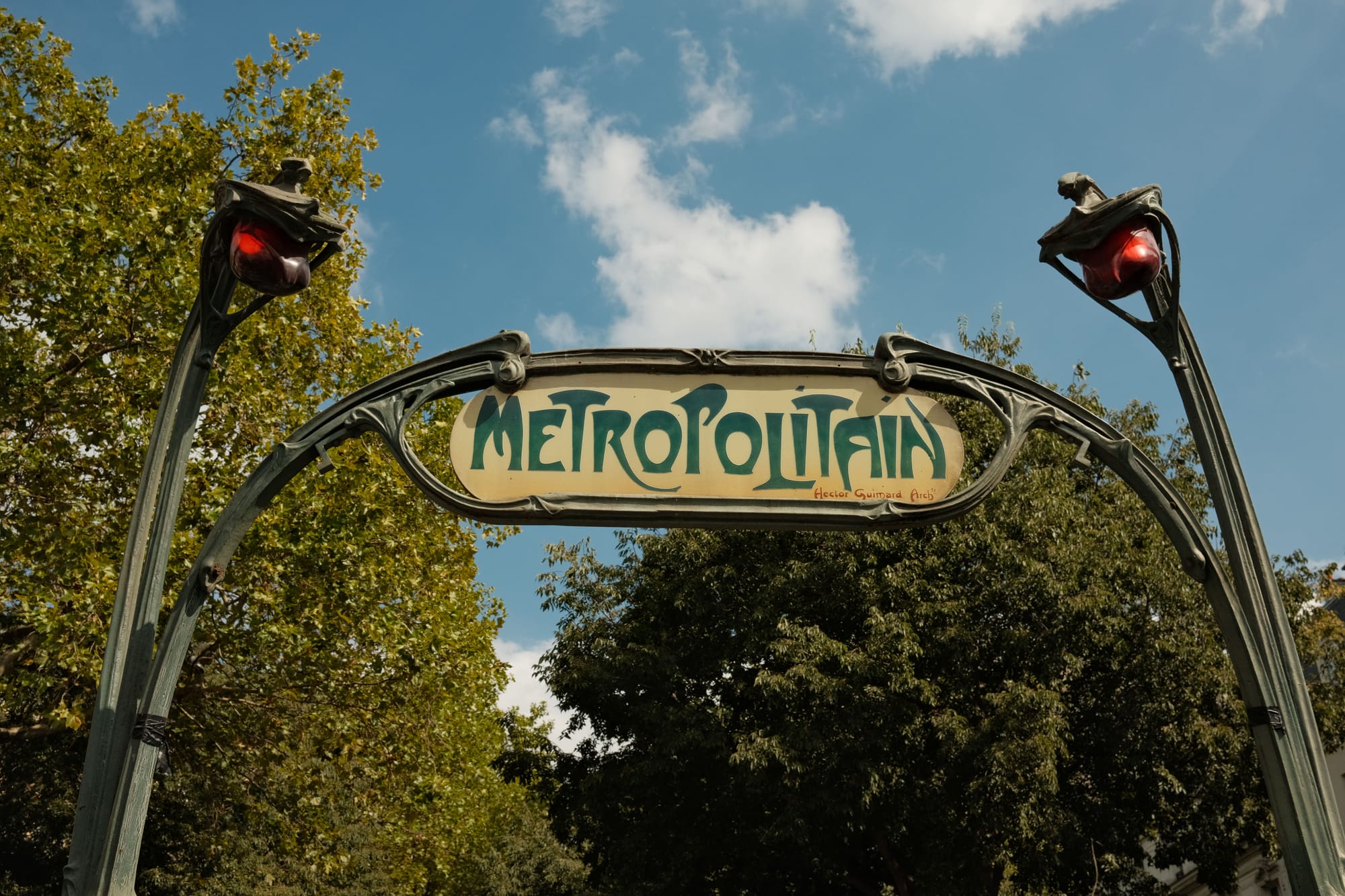 Montparnasse-Bienvenüe: Warum heißt der Bahnhof so?