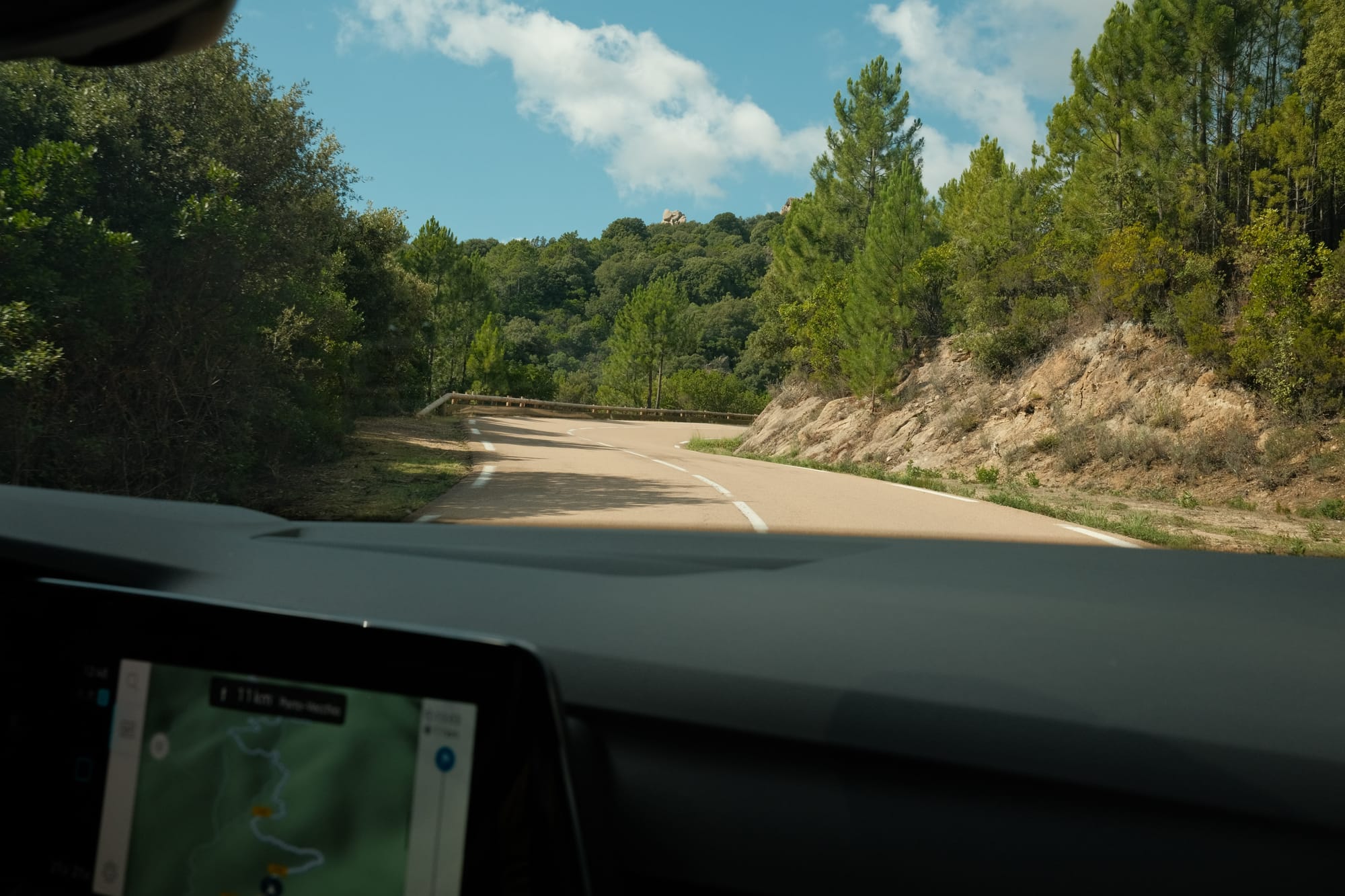 Was du unbedingt zum Autofahren in Frankreich brauchst