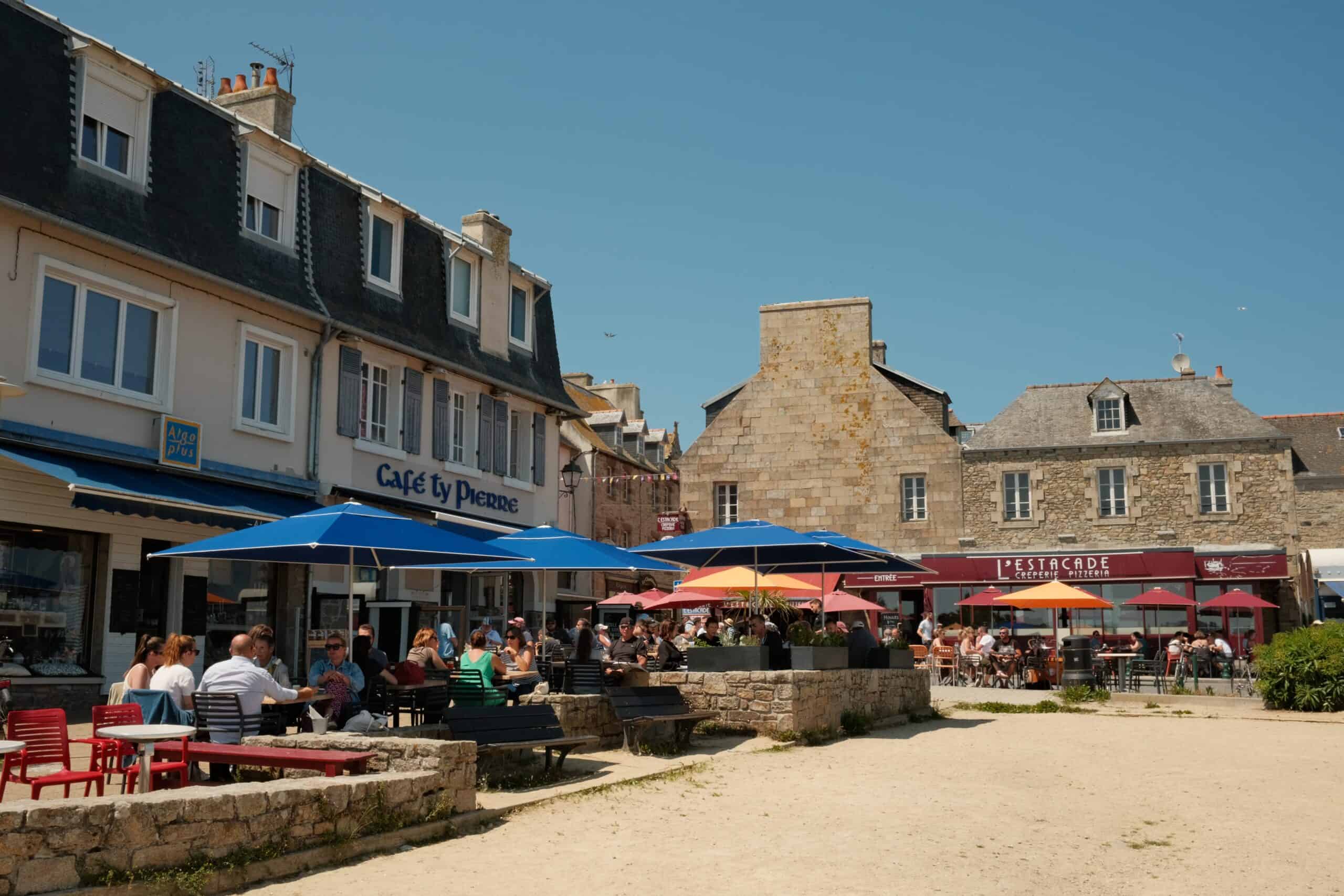 Cafés in Roscoff in der Bretagne